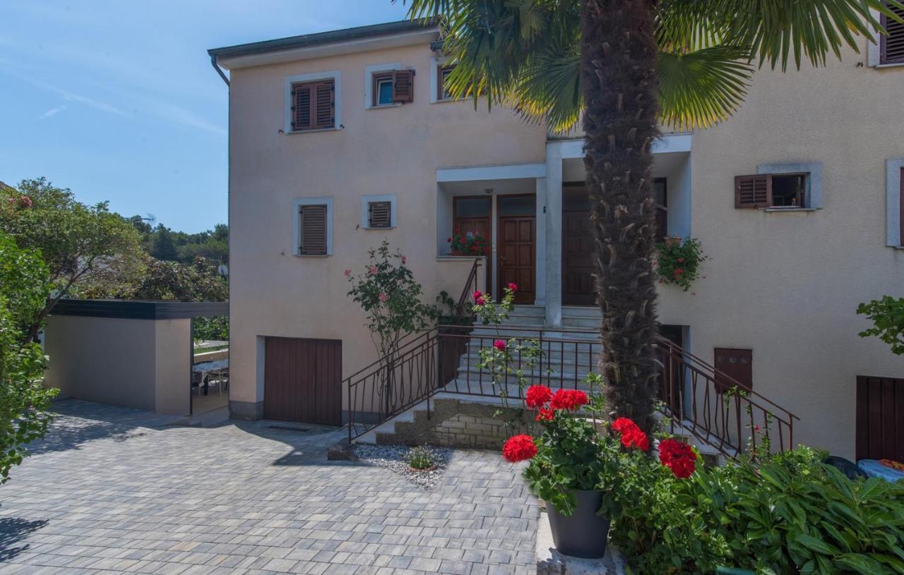 Apartment Vitamare Porec Exterior photo