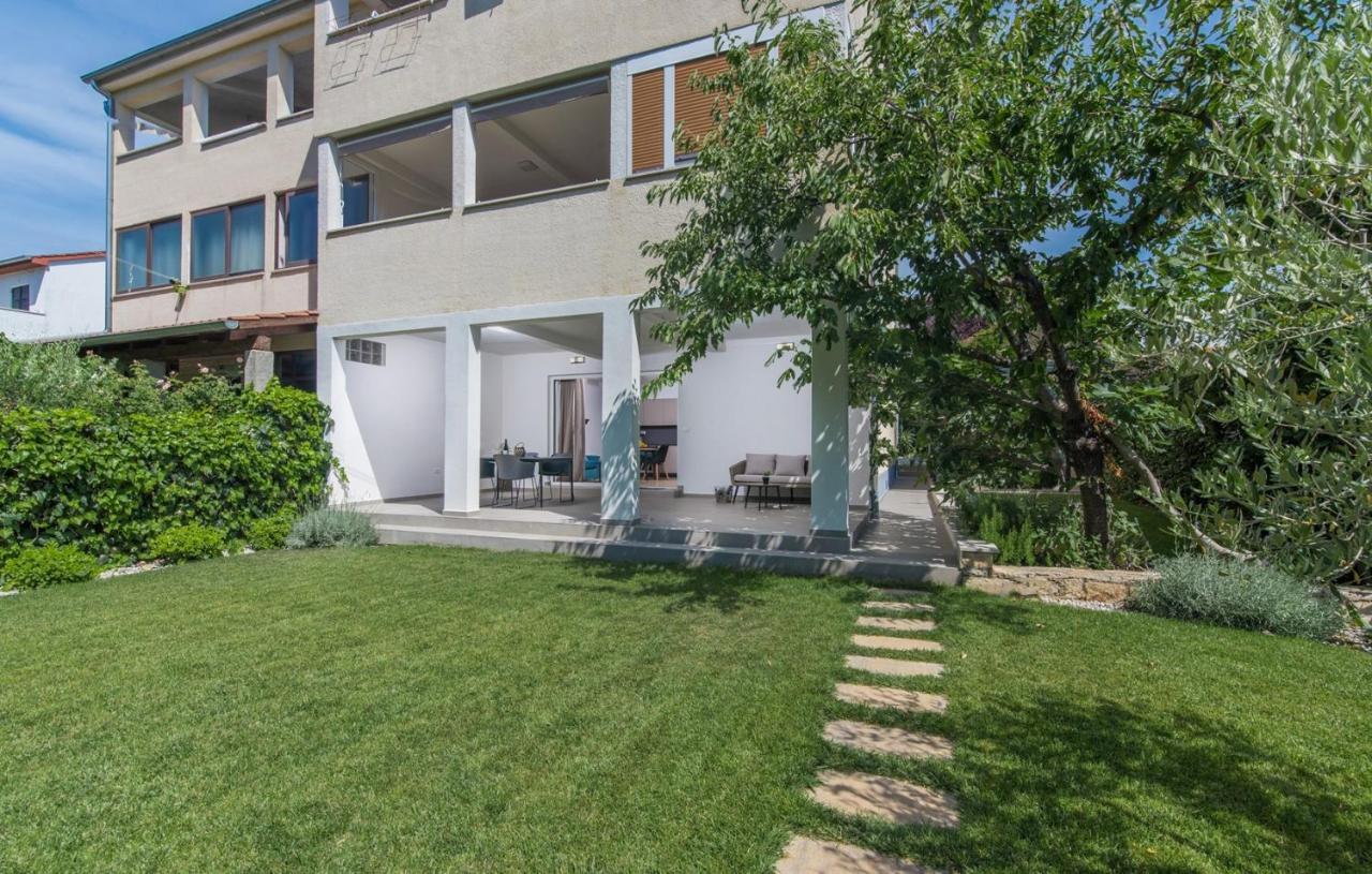 Apartment Vitamare Porec Exterior photo